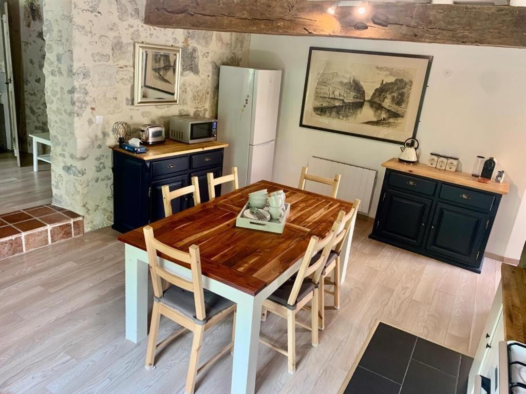 Gites De Verger, Stylish Self Catering Cottages In Sos Exterior photo