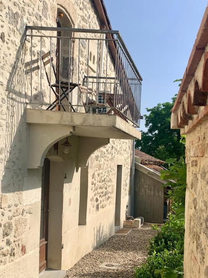 Gites De Verger, Stylish Self Catering Cottages In Sos Exterior photo
