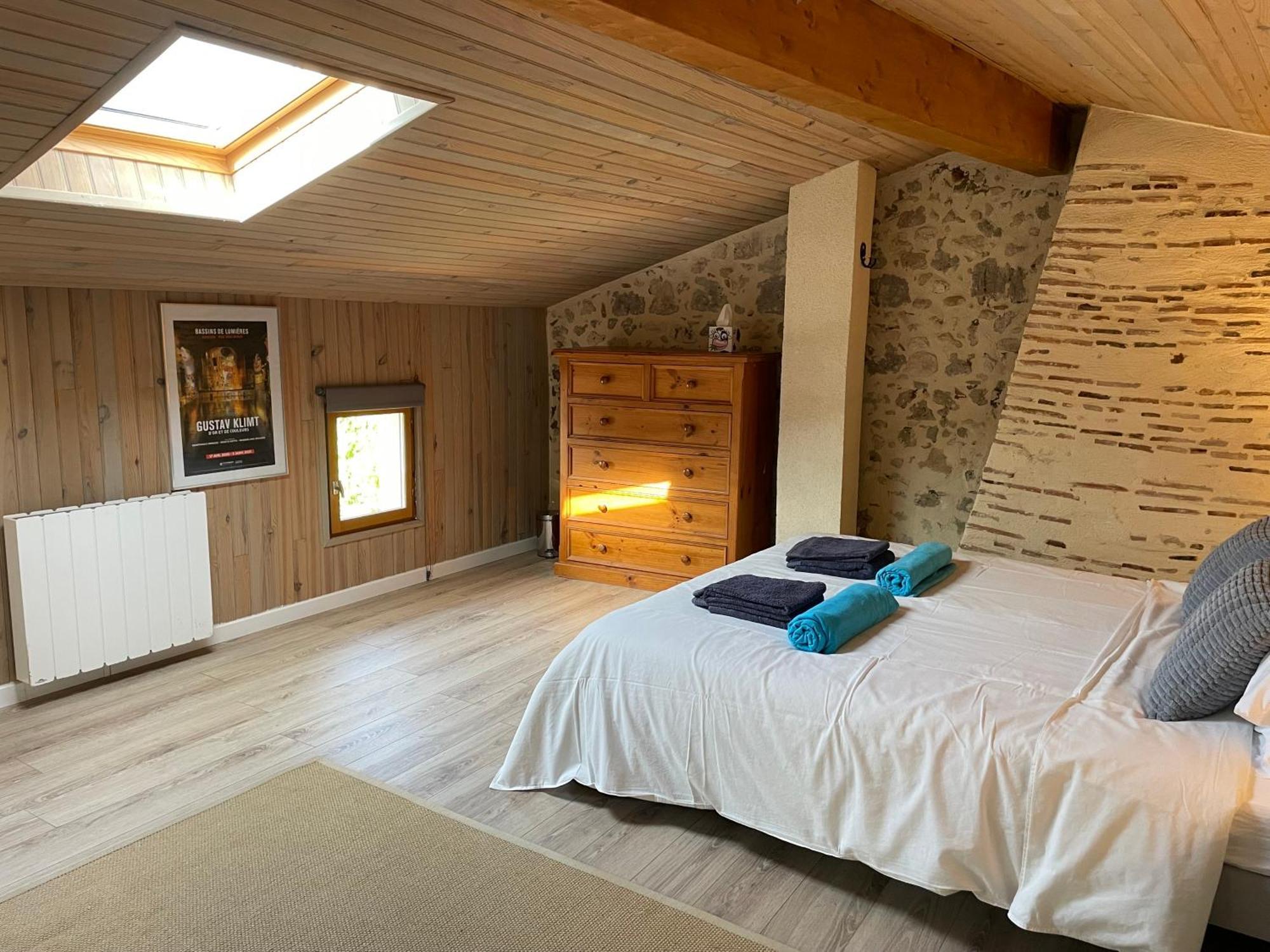 Gites De Verger, Stylish Self Catering Cottages In Sos Exterior photo